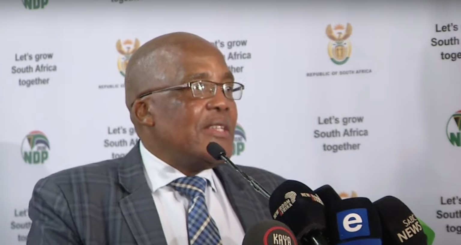 Minister Motsoaledi says Thabo Bester is a South African although his birth was never registered