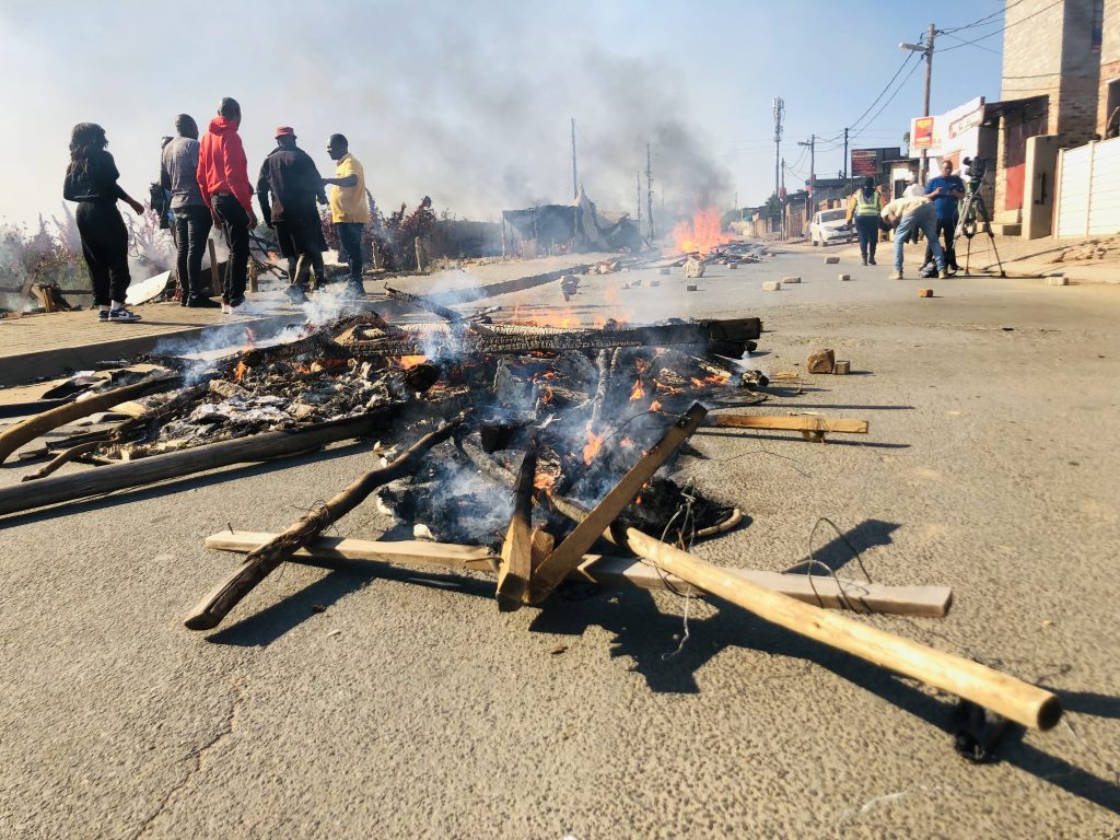 Joburg Mayor Kabelo Gwamanda sets deadline for the city to come up with a plan of action to deal with the grievances of the Diepkloof residents