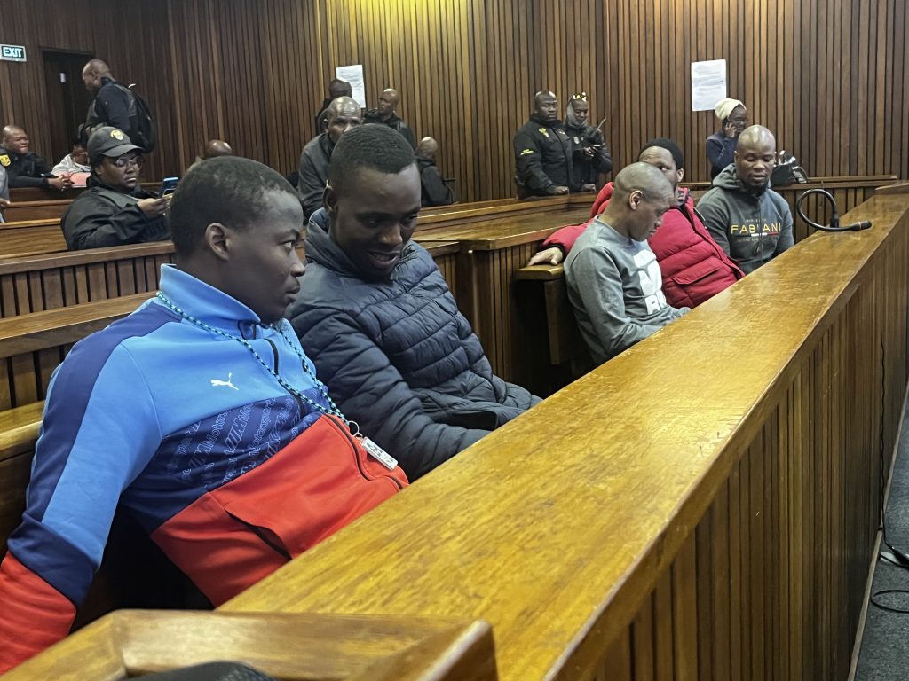 A forensic expert in the Senzo Meyiwa trial says he kept evidence overnight before booking it in