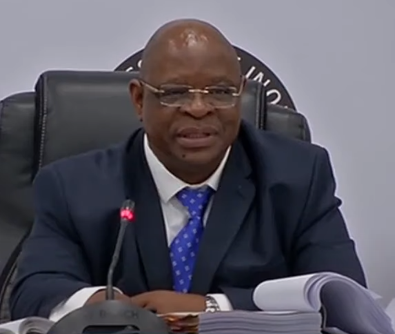 Zondo at Your Fingertips: new book offers an accessible and condensed version of South Africa’s ambitious corruption inquiry