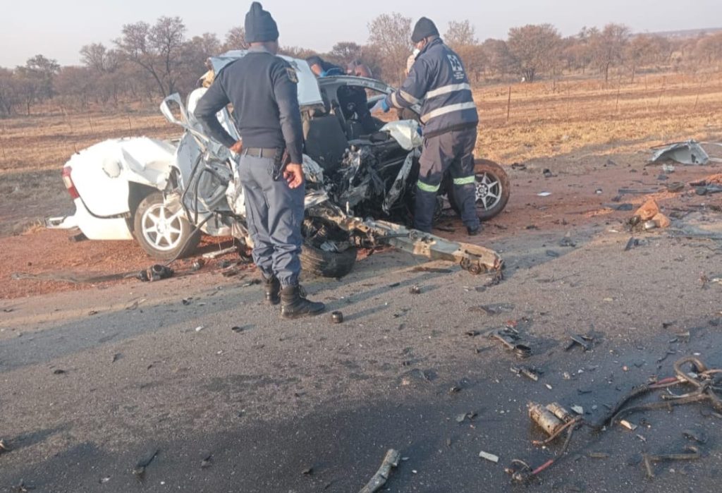 One dead after a freight truck accident in the NW