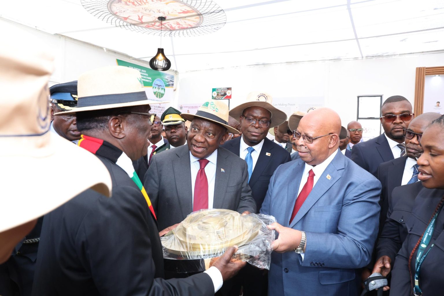 Ramaphosa attends Zimbabwe Agricultural Show as guest of honour