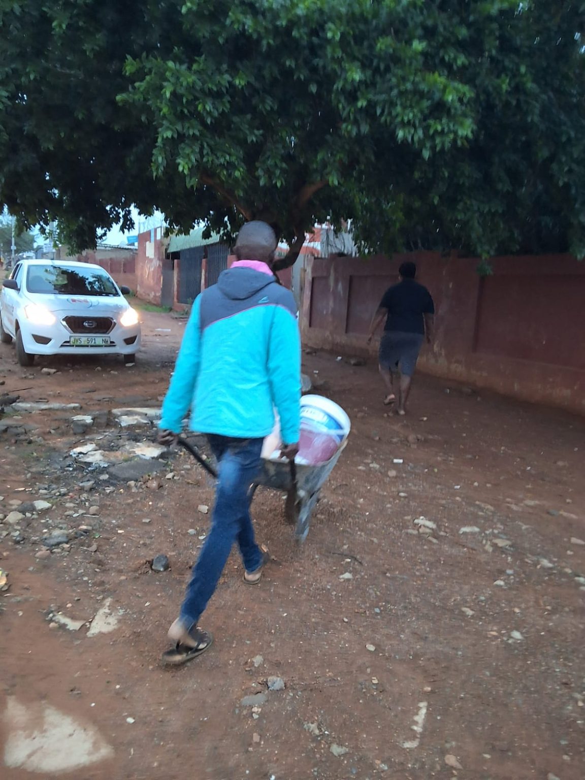 Residents accused Johannesburg Water of failing to provide water tankers during maintenance