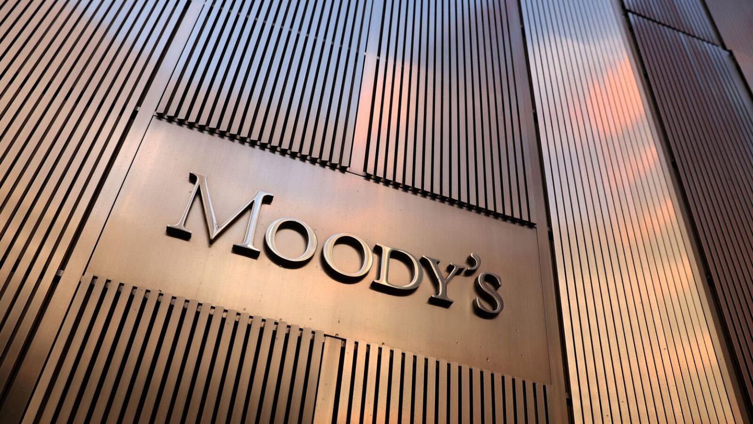 Moody’s holds South Africa’s credit rating steady at Ba2, outlook stable