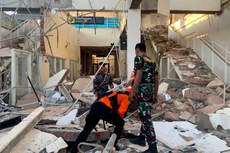 Deadly Magnitude-7.7 Earthquake Strikes Eastern Indonesia, Thousands Evacuated